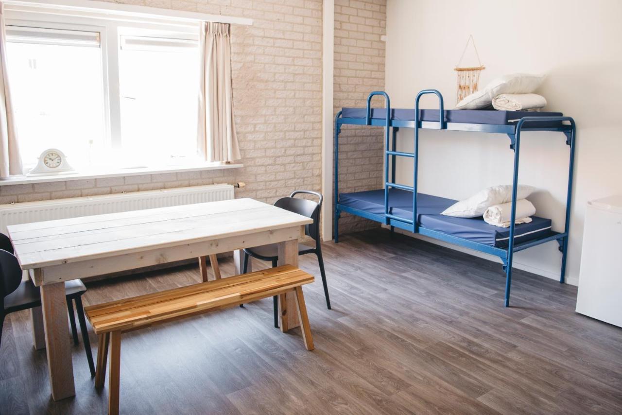 Family & Surfhostel Петтен Экстерьер фото